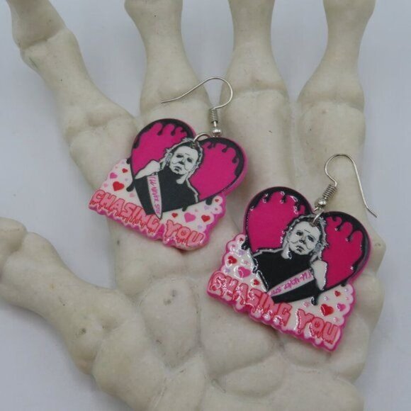 Michael Myers I'll Never Stop Chasing You Bleeding Heart Halloween Earrings NEW - Picture 4 of 8